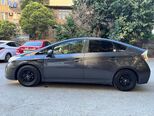 Toyota Prius-8