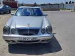 Mercedes E 320-1