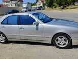 Mercedes E 320-4