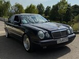 Mercedes E 240-1