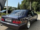 Mercedes E 240-5