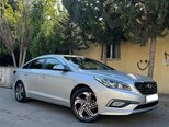 Hyundai Sonata-2
