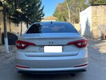 Hyundai Sonata-5