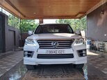 Lexus LX 570-1