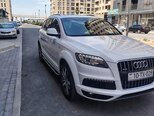 Audi Q7-4