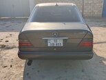 Mercedes 230 E-4