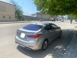 Hyundai Elantra-4