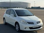 Nissan Tiida-1
