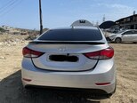 Hyundai Elantra-4