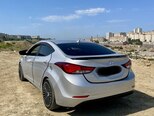 Hyundai Elantra-6