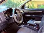Mitsubishi Outlander-17