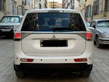 Mitsubishi Outlander-2