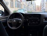 Mitsubishi Outlander-16