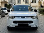 Mitsubishi Outlander-1