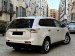 Mitsubishi Outlander-10