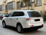 Mitsubishi Outlander-4