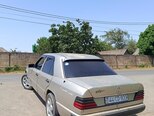 Mercedes 250 D-11