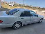 Mercedes E 230-8