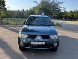 Mitsubishi L200-1