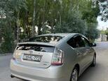 Toyota Prius-12