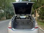 Toyota Prius-11