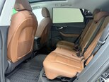 Audi Q8-12