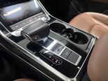 Audi Q8-14