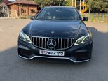 Mercedes E 220-1