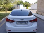 Hyundai Elantra-2