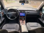 Mercedes E 240-17