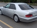 Mercedes E 240-2