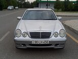 Mercedes E 240-1
