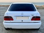 Mercedes E 280-2