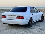 Mercedes E 280-5