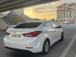 Hyundai Elantra-4