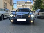 Mercedes E 240-2