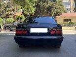 Mercedes E 240-4