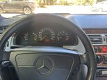 Mercedes E 240-11