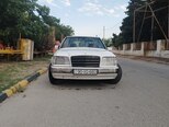 Mercedes 200 D-1