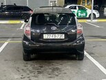 Toyota Prius C-3