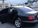 Mercedes E 270-11