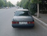 Mercedes 190-2