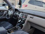 Mercedes E 240-3