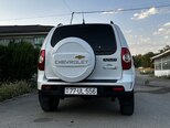 Chevrolet Niva-4