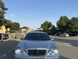 Mercedes E 320-1