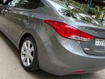 Hyundai Elantra-2