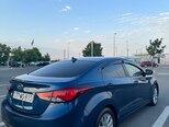Hyundai Elantra-11