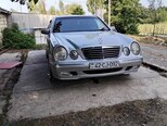 Mercedes E 220-1