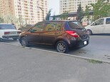 Nissan Tiida-4