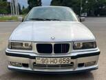 BMW 320-1
